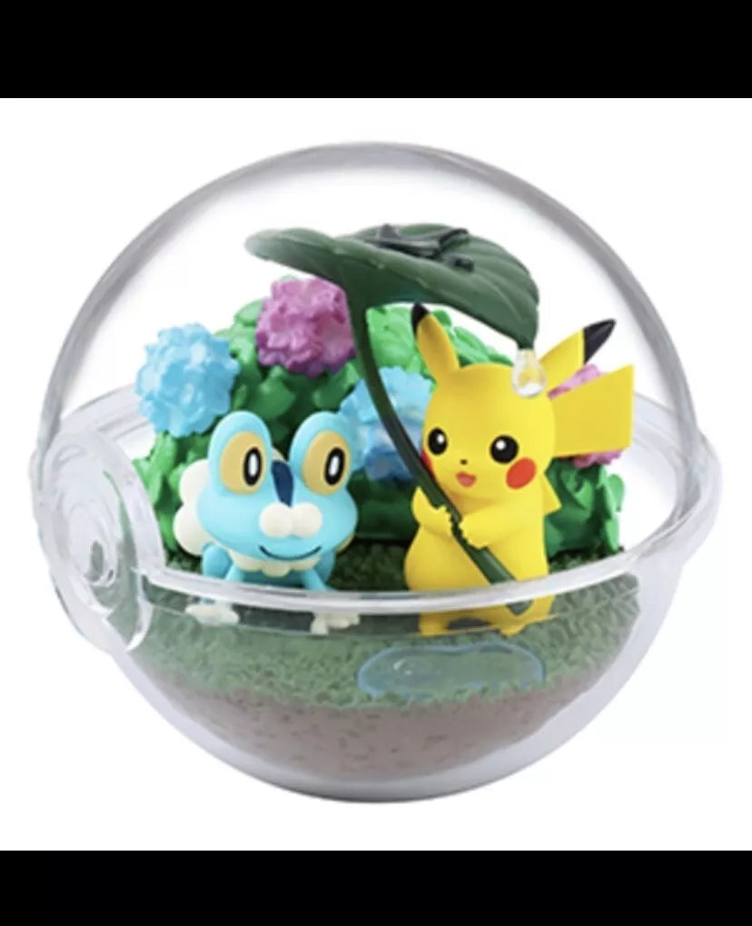 Pokemon Center Japan Four Seasons Terrarium Ball Froakie Pikachu